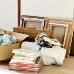 実家の服や本